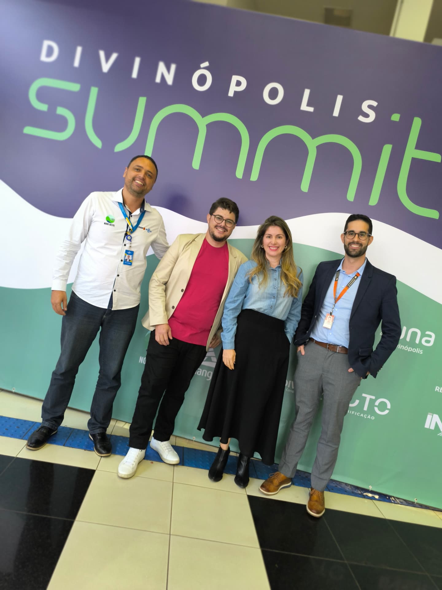 Pedro Andrade com equipe no Divinópolis Summit